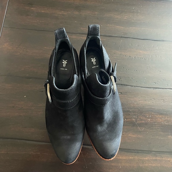 Frye Black Mia Cut Out Bootie - Picture 9 of 12